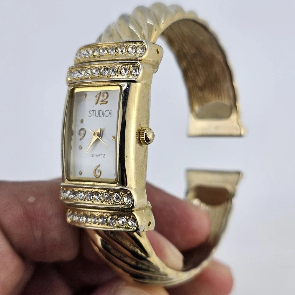 Studio Cuff‎ Watch Women 19MM White Dial Gold Bracelet Bands 5.5
